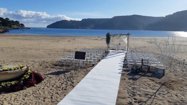 ramalaire wedding planner serveis de casament serveis de decoracio material de decoracio per casament catifa blanca llarga platja