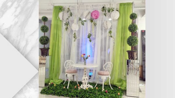 ramalaire wedding planner serveis de casament servei de decoracio de casament estructura photocall blanc i verd jardins